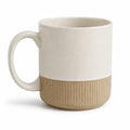 Mug 400 ml en grès beige texture striée avec anse